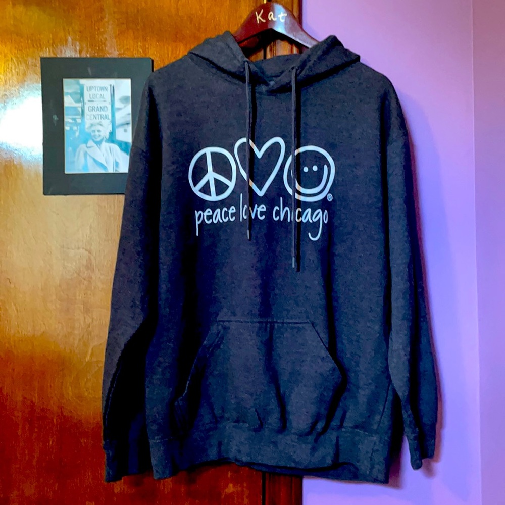 Peace Love Chicago Hoodie Sweatshirt ☮️ ❤️ ✌🏼